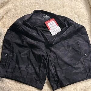 Swim shorts, black/gray camo, side pockets, size S.